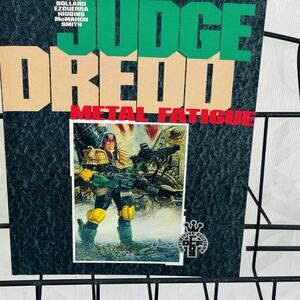 Judge Dredd Metal Fatigue Graphic Novel by‎ John Wagner Fleetway Production 1991